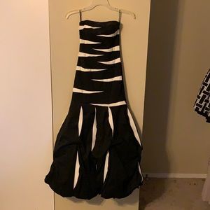 Jessica McClintock Black and white formal dress